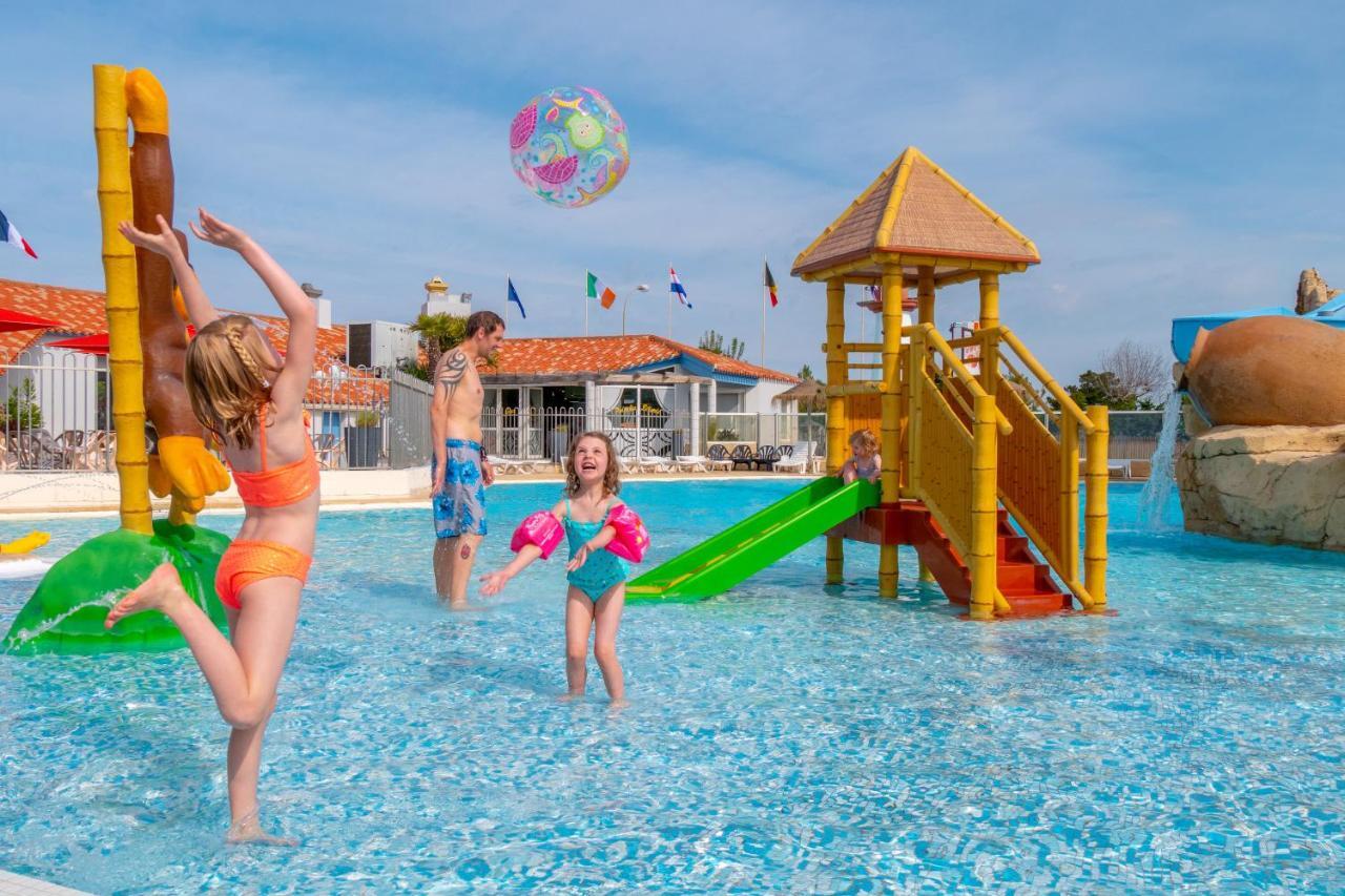 Camping Paradis Sol A Gogo Hotel Saint-Hilaire-de-Riez Exterior photo